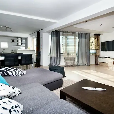 Apartment Rozy *